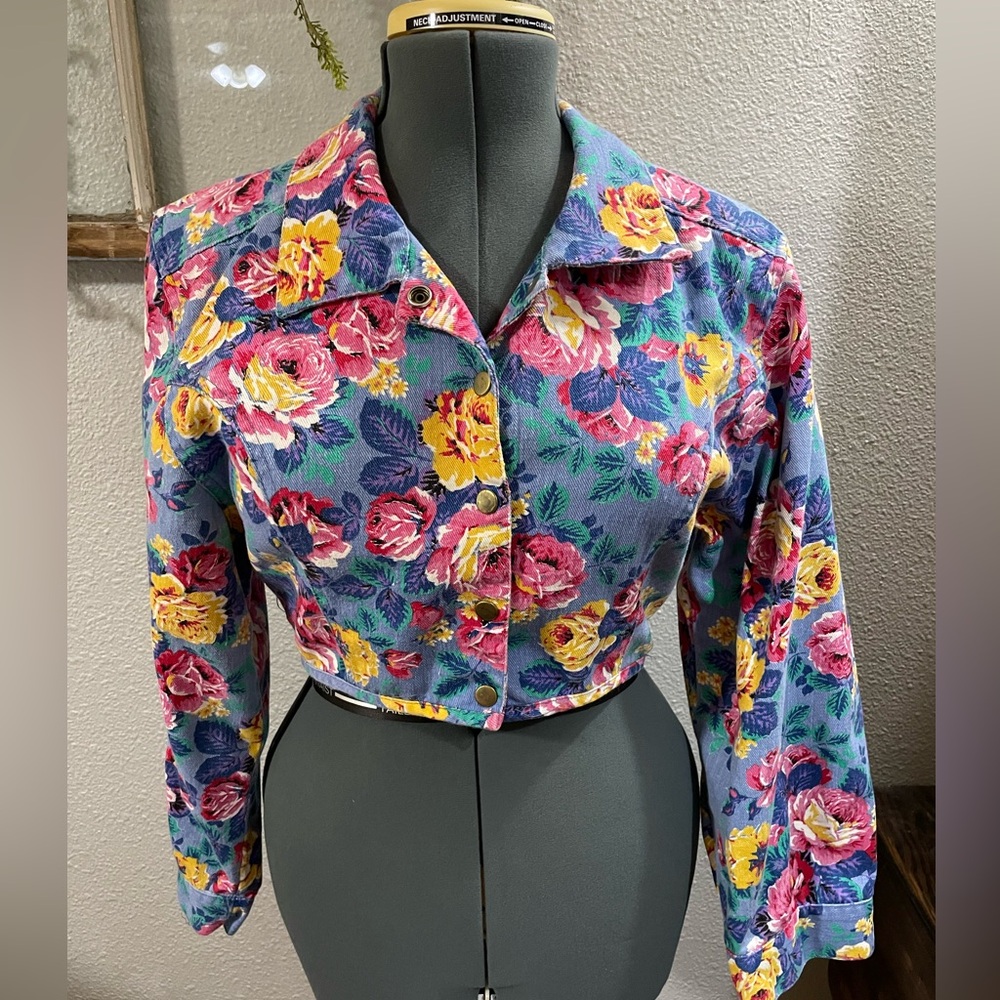 Vintage Paris Blues Jean Floral Cropped Jacket